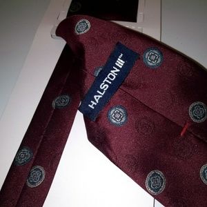 Halston III Tie
